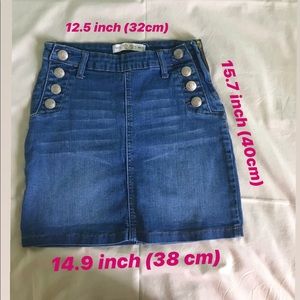 Jean skirt size small
